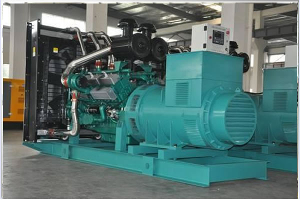 上柴股份柴油发电机组640KW技术规格书